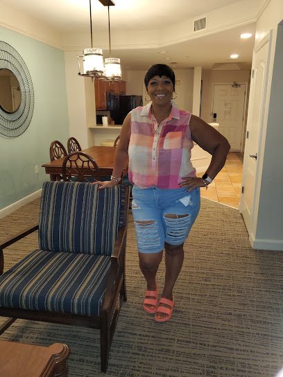 Classy Lynne Travels